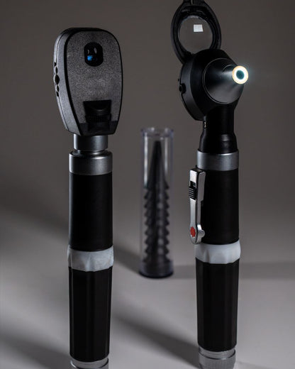 Kit de Diagnóstico Otoscopio y Oftalmoscopio de Fibra Óptica LED – Profesional